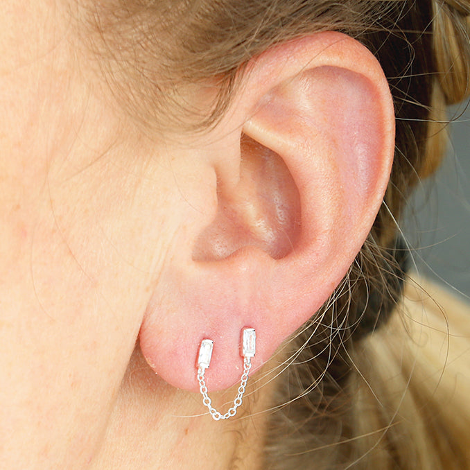 Baguette chain link studs
